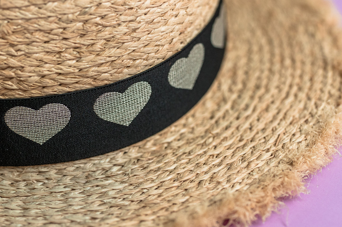 1.5” Reversible Black/Ivory Heart Band