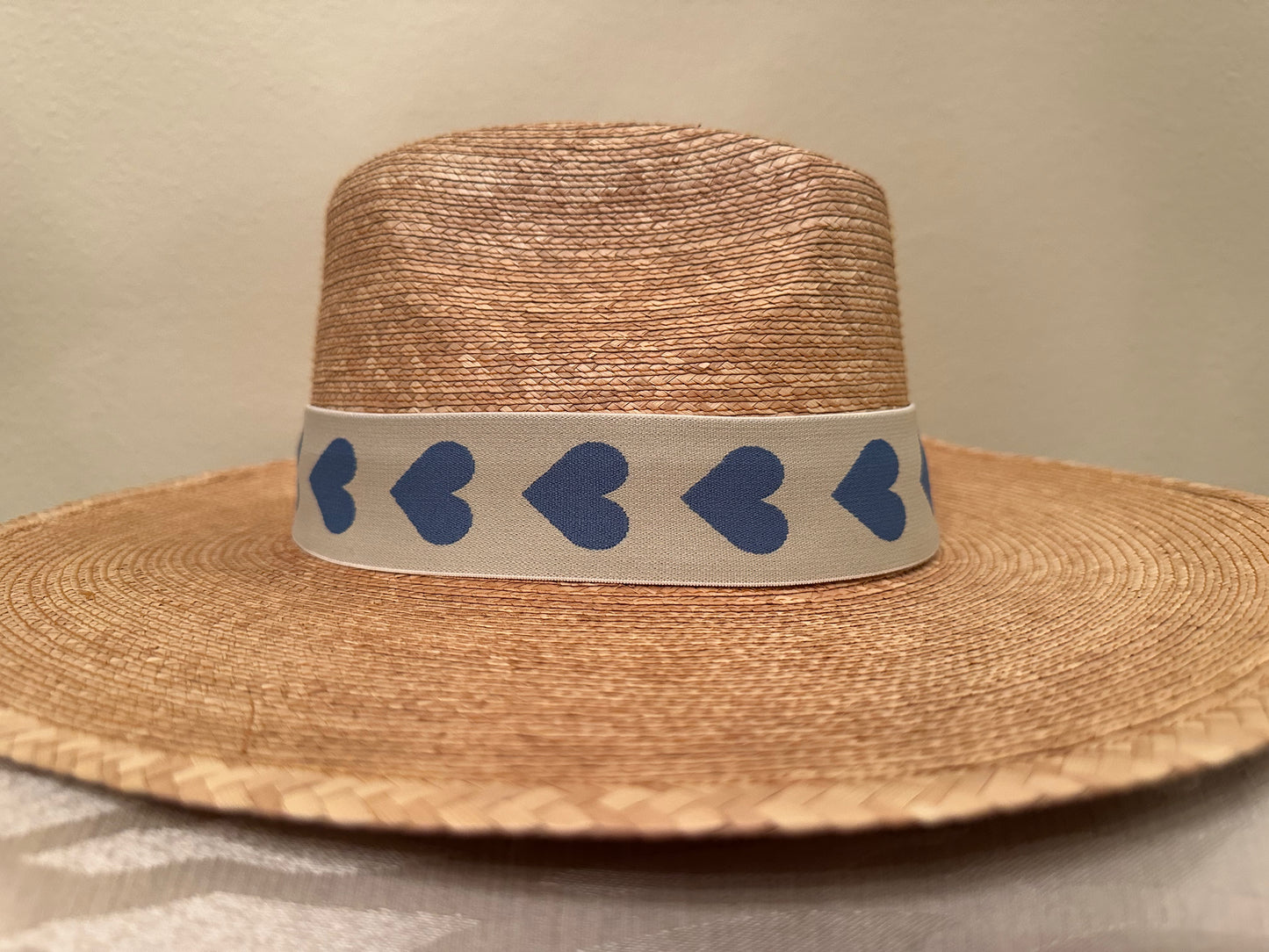 1.5” Reversible Blue/White Heart Band