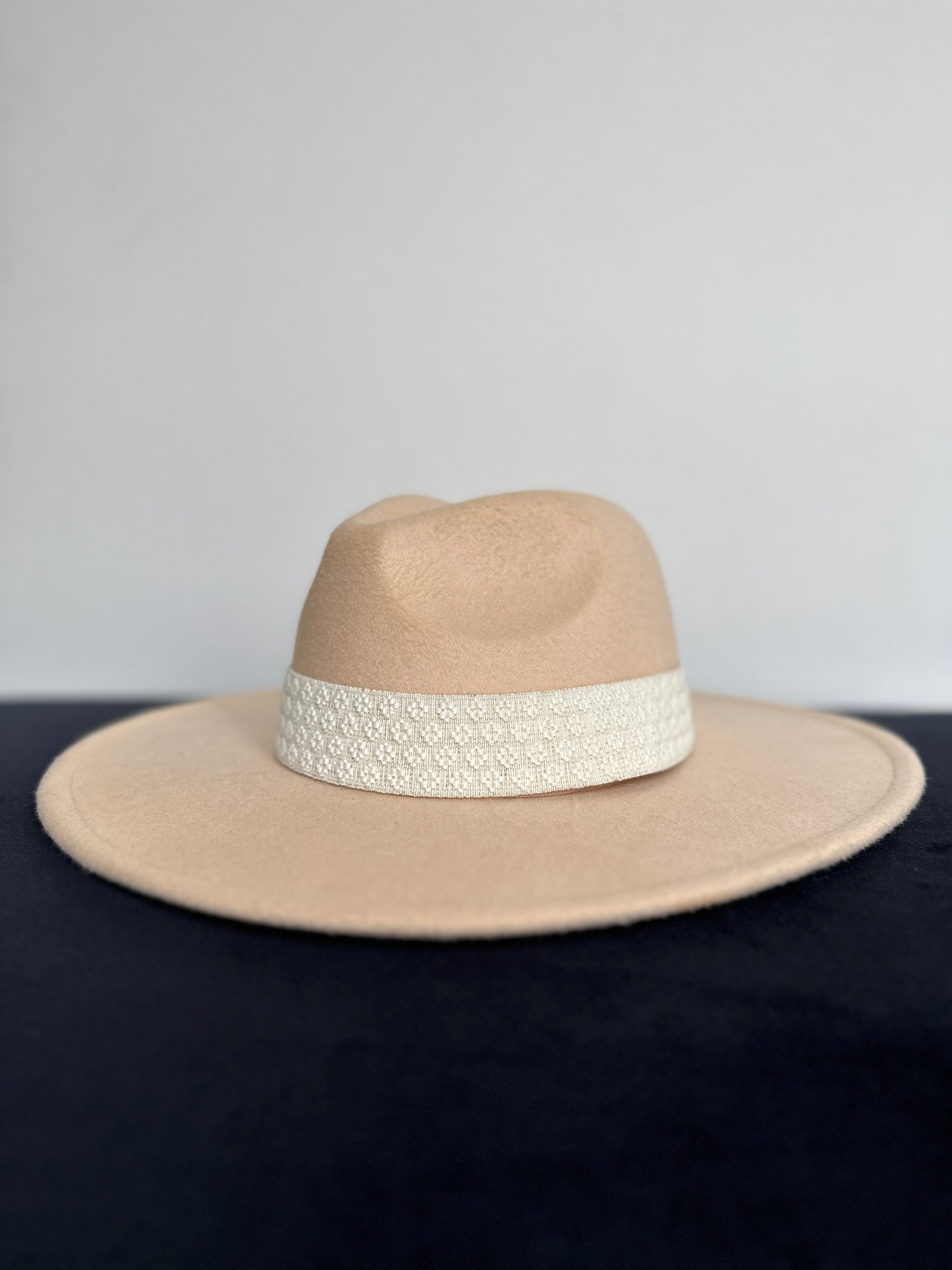 1.5” Ivory Textured Hat Band