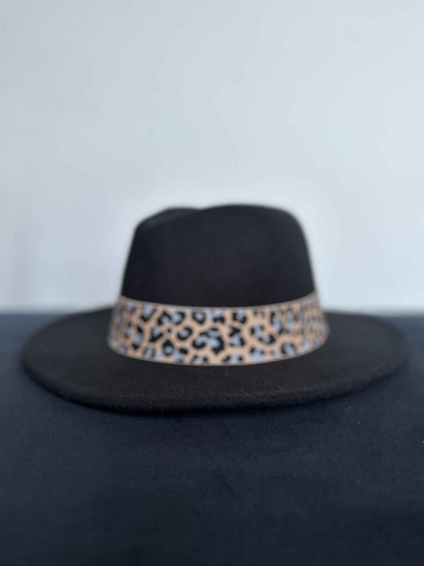 1.5” Gray Leopard Hat Band