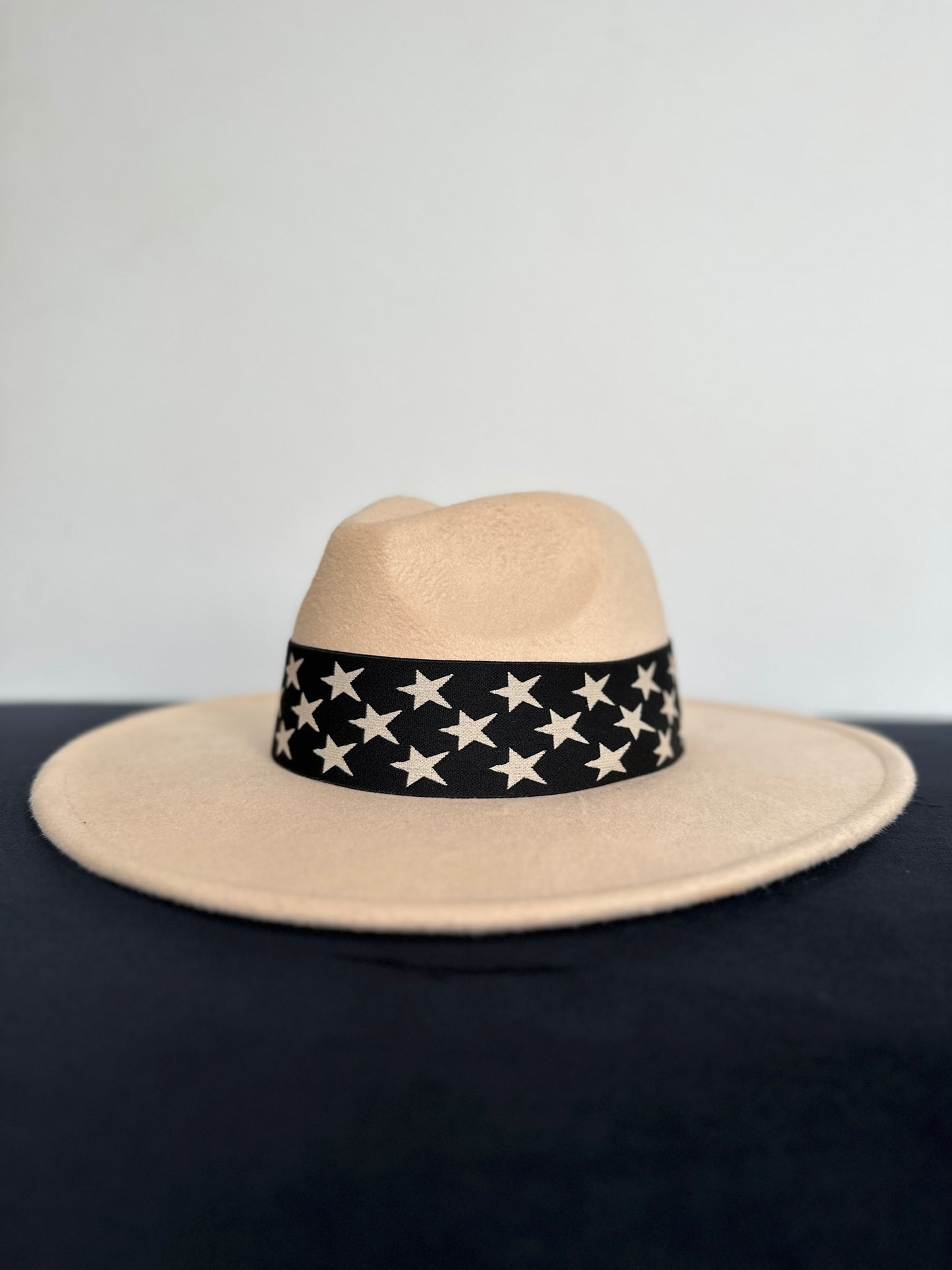 2” Reversible Black and Tan Stars Hat Band