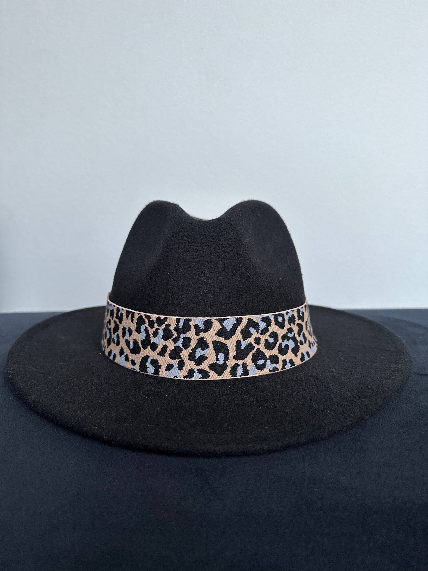 1.5” Gray Leopard Hat Band