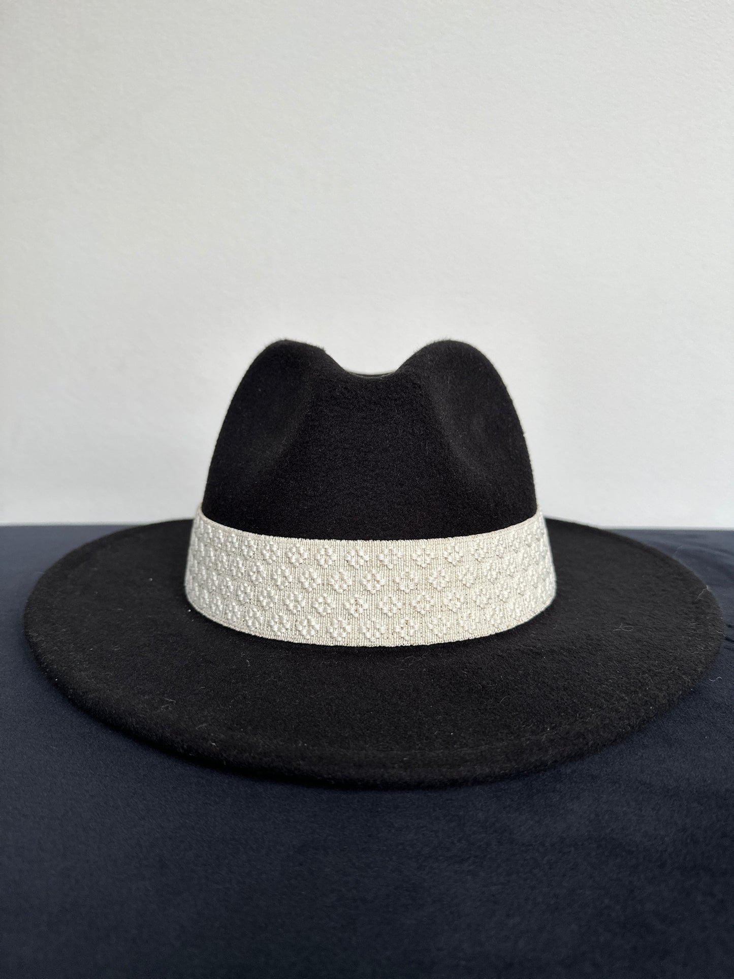 1.5” Ivory Textured Hat Band