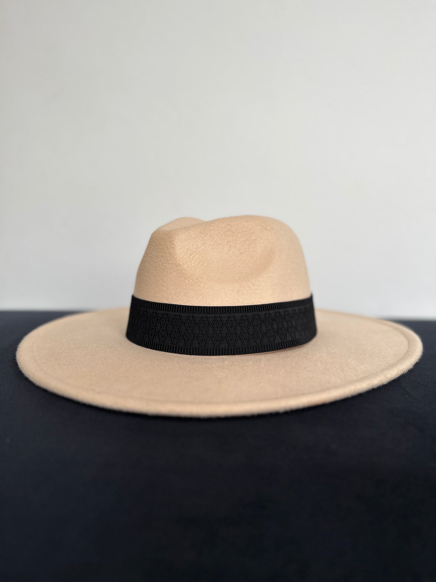 1.5” Jacquard Black Hat Band