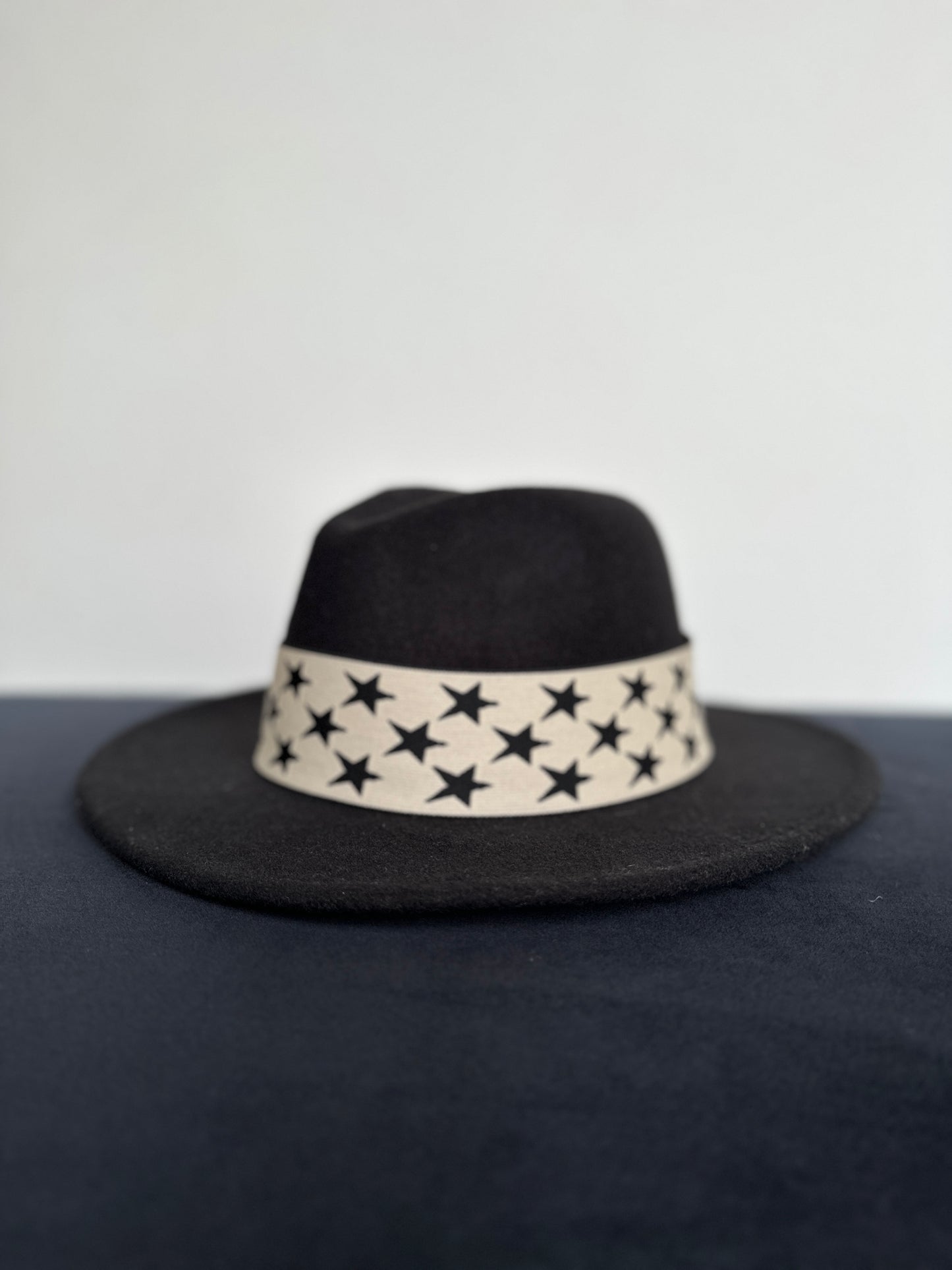 2” Reversible Black and Tan Stars Hat Band